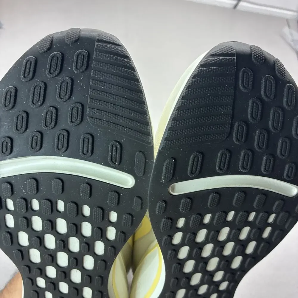 Nike Journey Run Women's Running Shoes Size 10 Women’s Great Condition17.